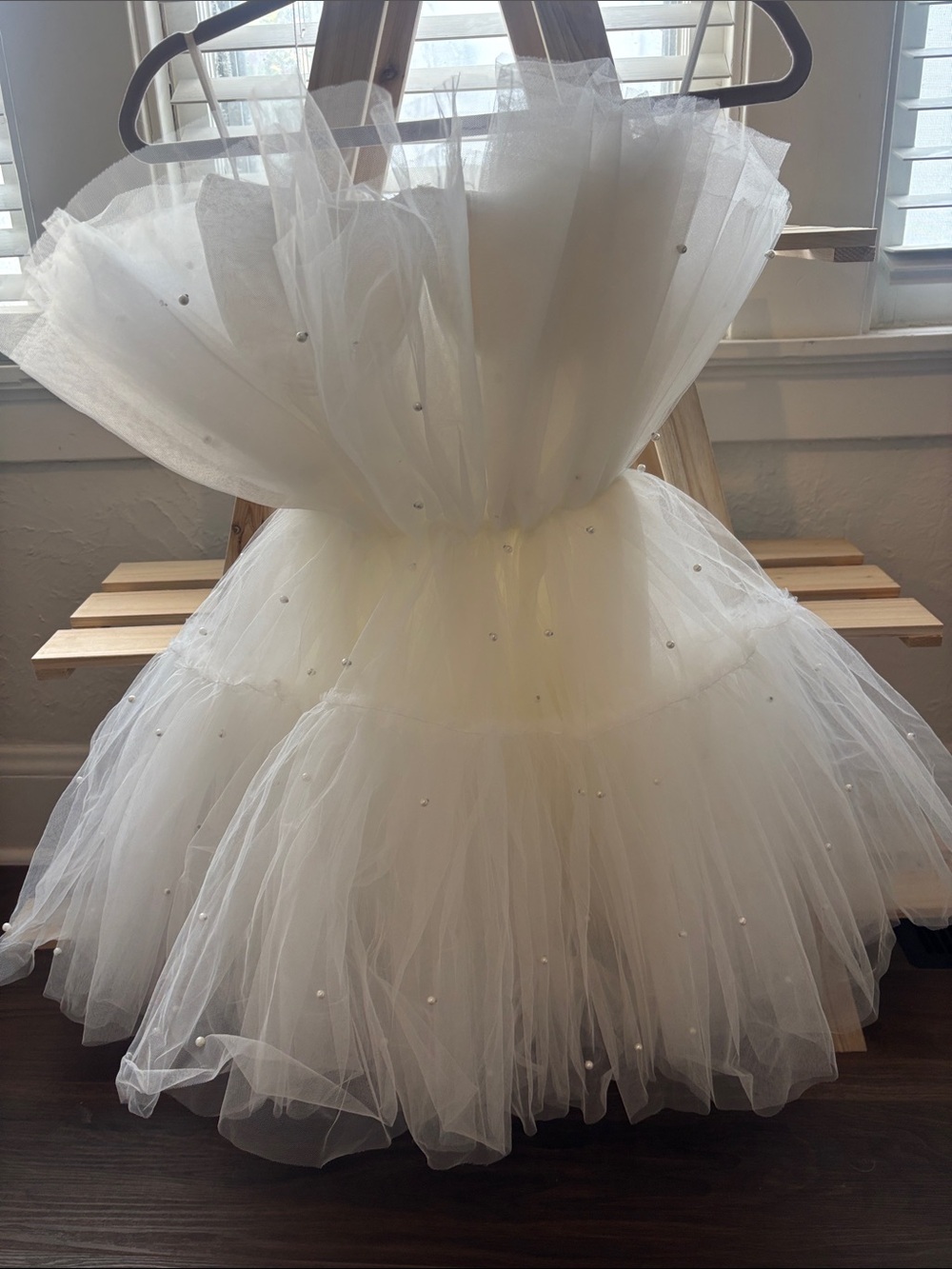 UNTAMED PETALS BY AMANDA JUDGE Ivory Strapless Layered Tulle Pearl Dress